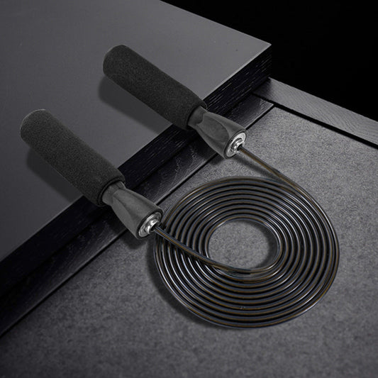 Verstellbares Springseil mit Schaumstoffgriffen